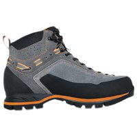 garmont-vetta-goretex-mountaineering-boots
