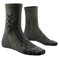 x-socks-strumpor-hike-discover